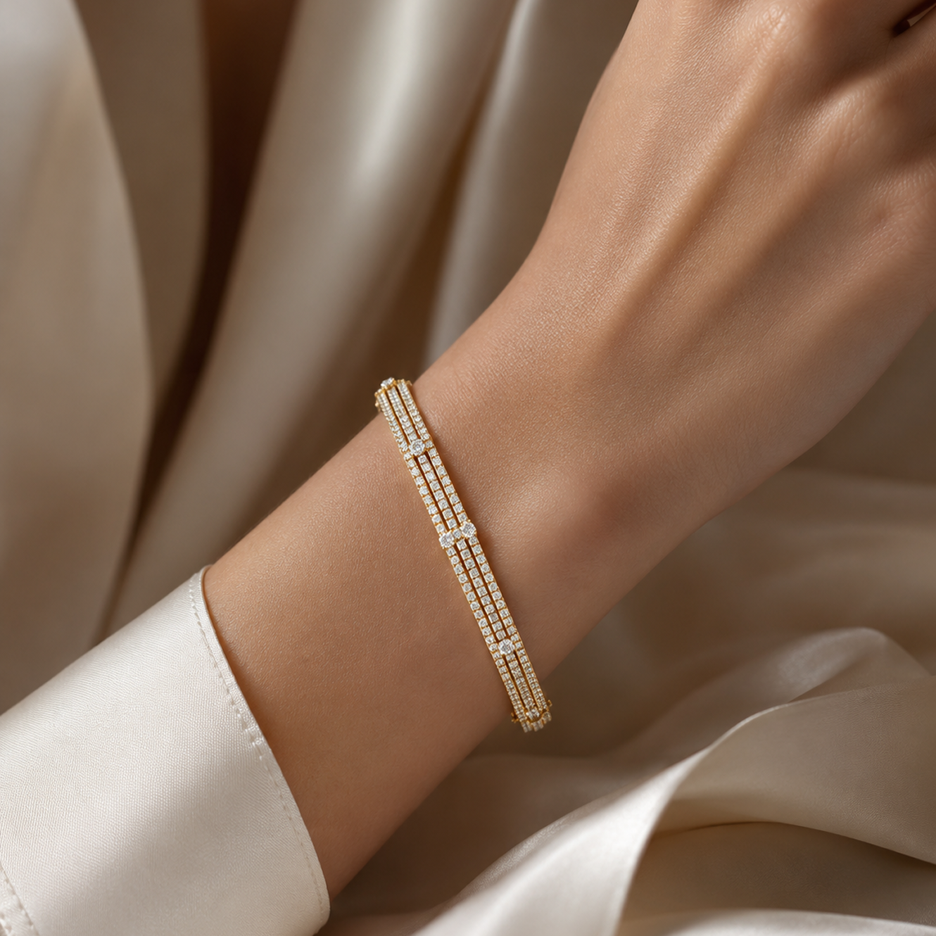 Round Brilliant Multi Layered Bracelet in 18K Gold, Lab-Grown Diamond