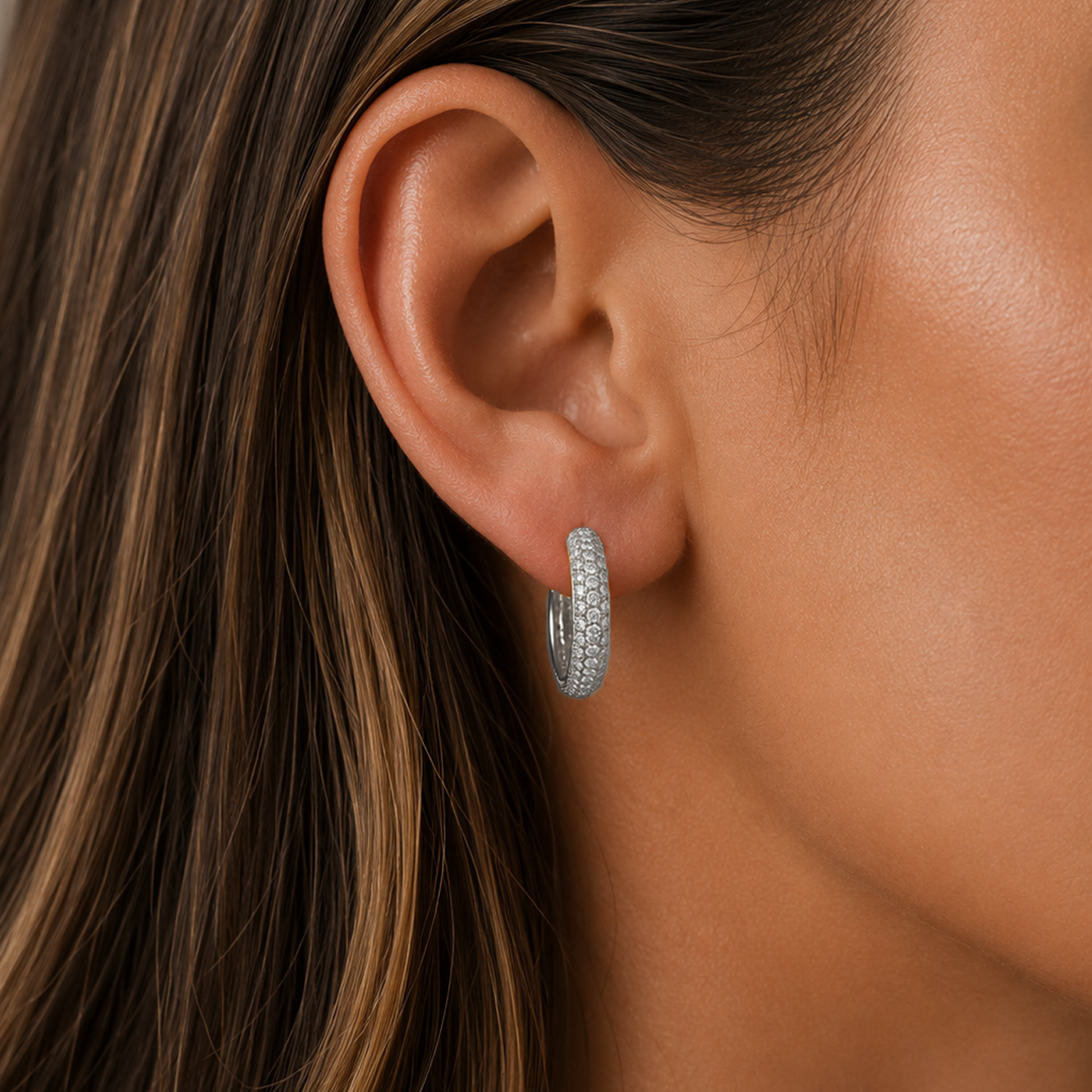 Round Brilliant Hoop Earrings in 18K Gold, Lab-Grown Diamond