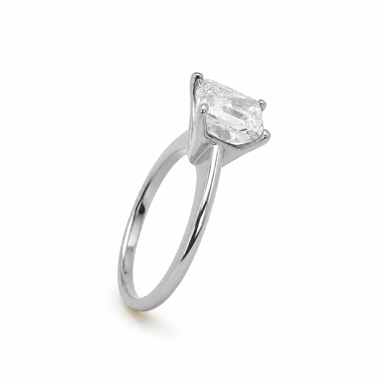Four-Prong Princess Cut Engagement Ring in 18K Gold, Lab-Grown Diamond
