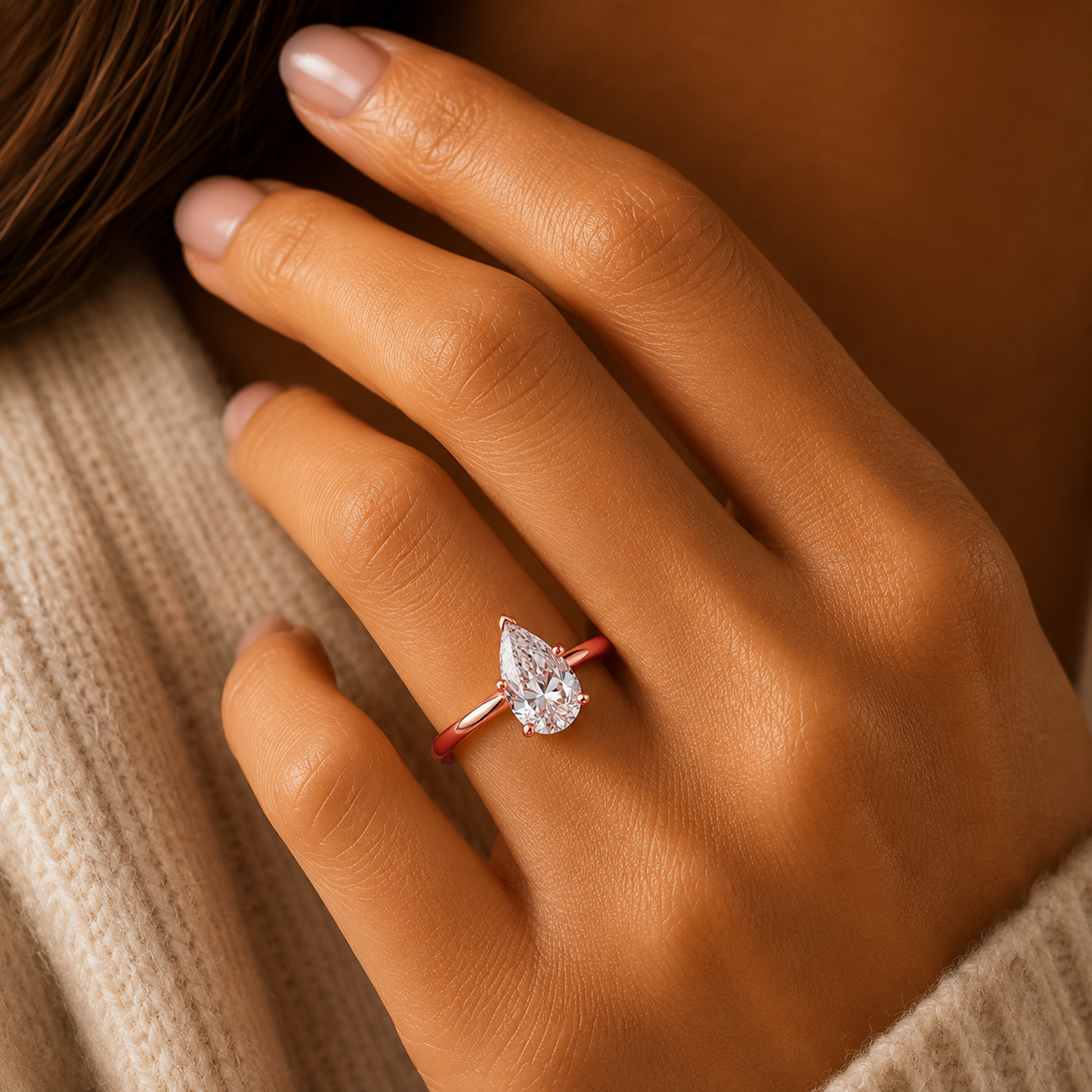 Signature Pear Cut Engagement Ring in 18K Gold, Lab-Grown Diamond