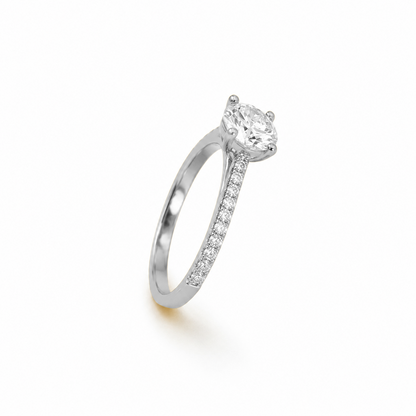 Round Cut Prong-Set Engagement Ring in 18K Gold with Lab-Grown Diamonds