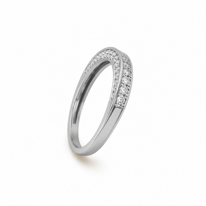 Round Cut Channel & Prong-Set Dress Ring in 18K Gold, Lab-Grown Diamond