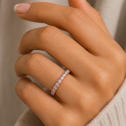 Round Brilliant Eternity Ring in 18K Gold, Lab-Grown Diamond