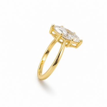 Marquise Cut Engagement Ring in 18K Gold, Lab-Grown Diamond