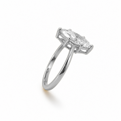 Marquise Cut Engagement Ring in 18K Gold, Lab-Grown Diamond