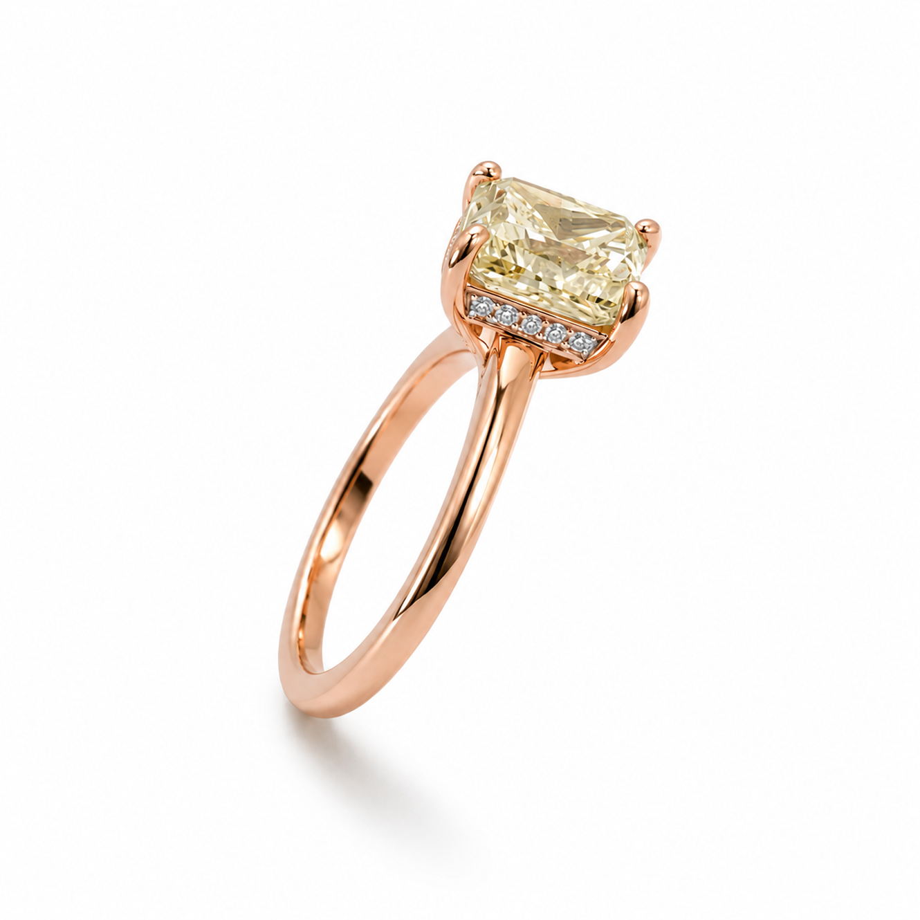 Princess Cut Engagement Ring in 18K Gold, Lab-Grown Diamond