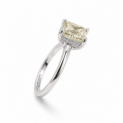 Princess Cut Engagement Ring in 18K Gold, Lab-Grown Diamond